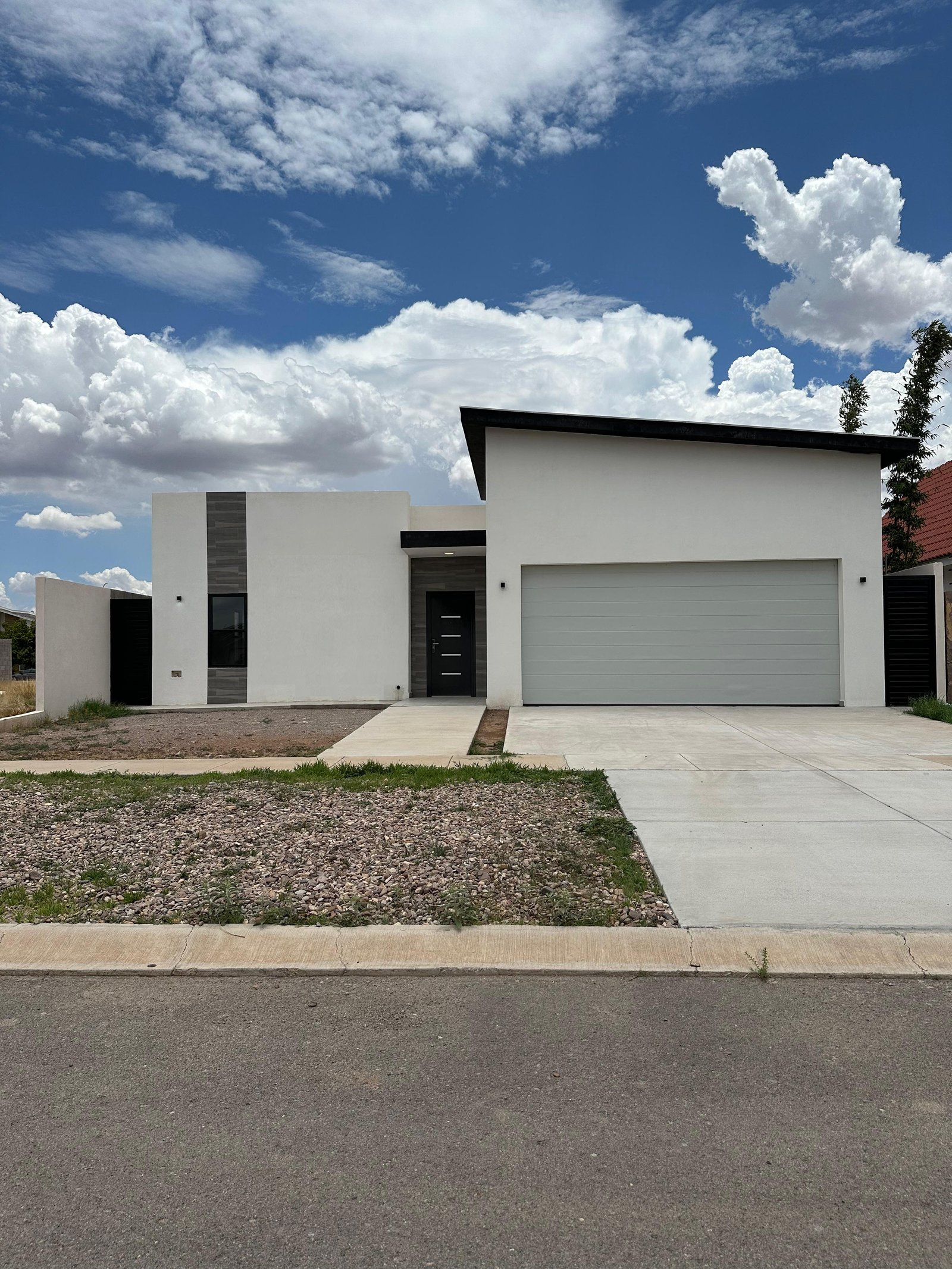 Casa en venta en RESIDENCIAL LEONES, Chihuahua - Fotografía Principal